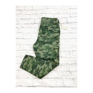 Universal Thread High Rise Camo Skinny Jean 14